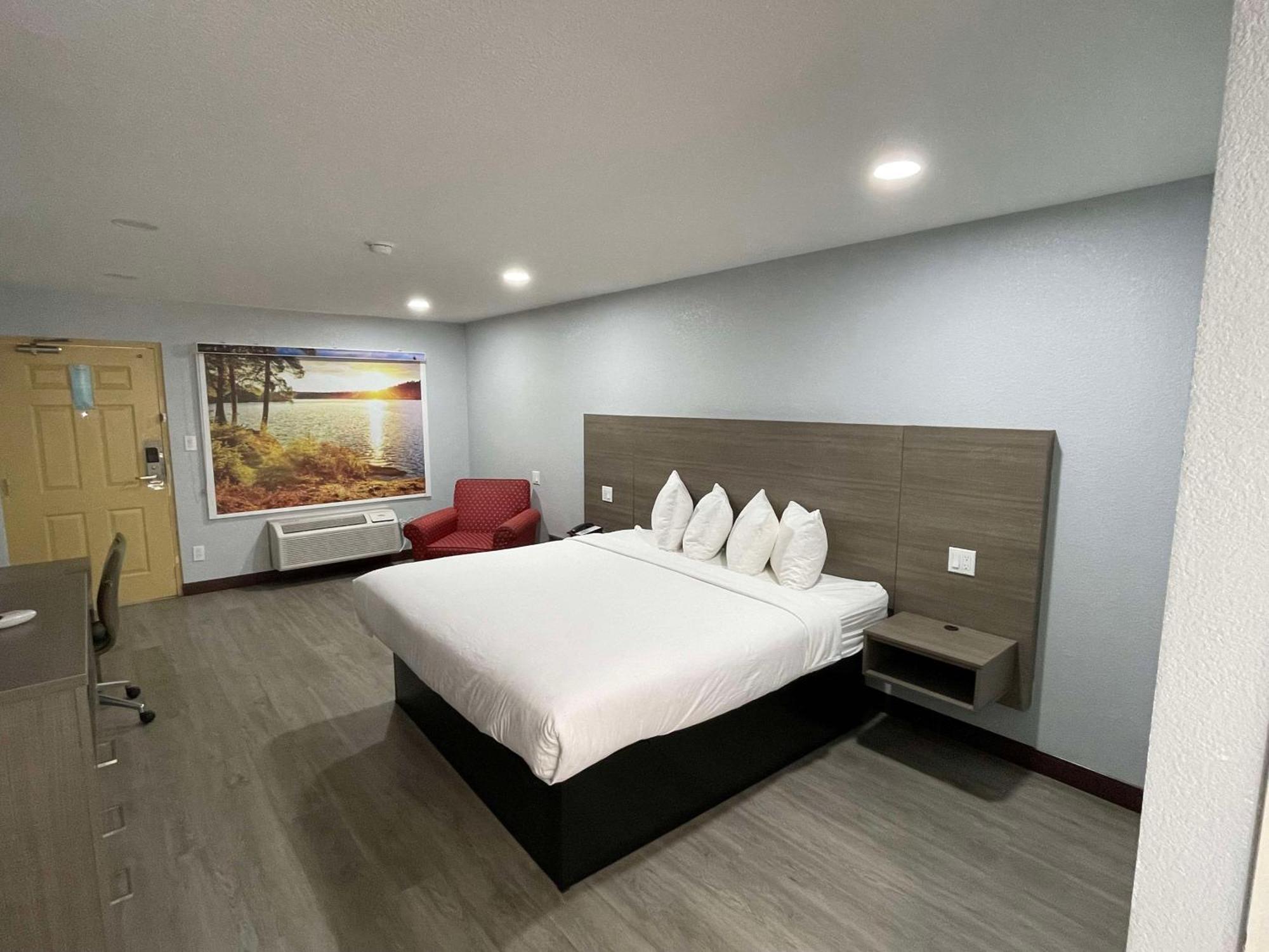 Surestay Hotel By Best Western Childress Bagian luar foto