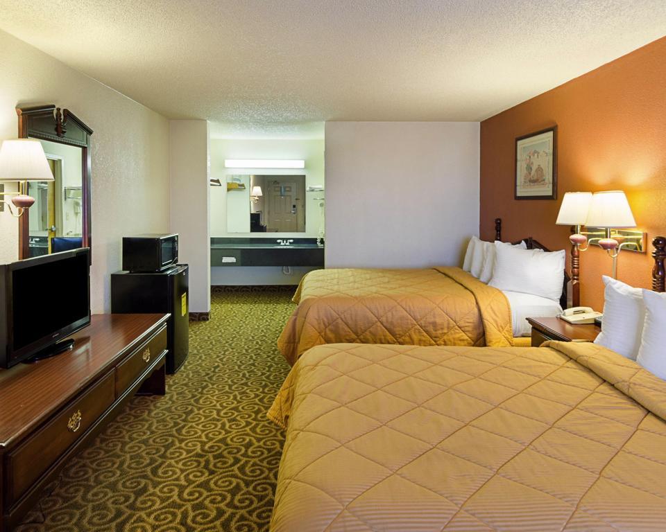 Surestay Hotel By Best Western Childress Bagian luar foto