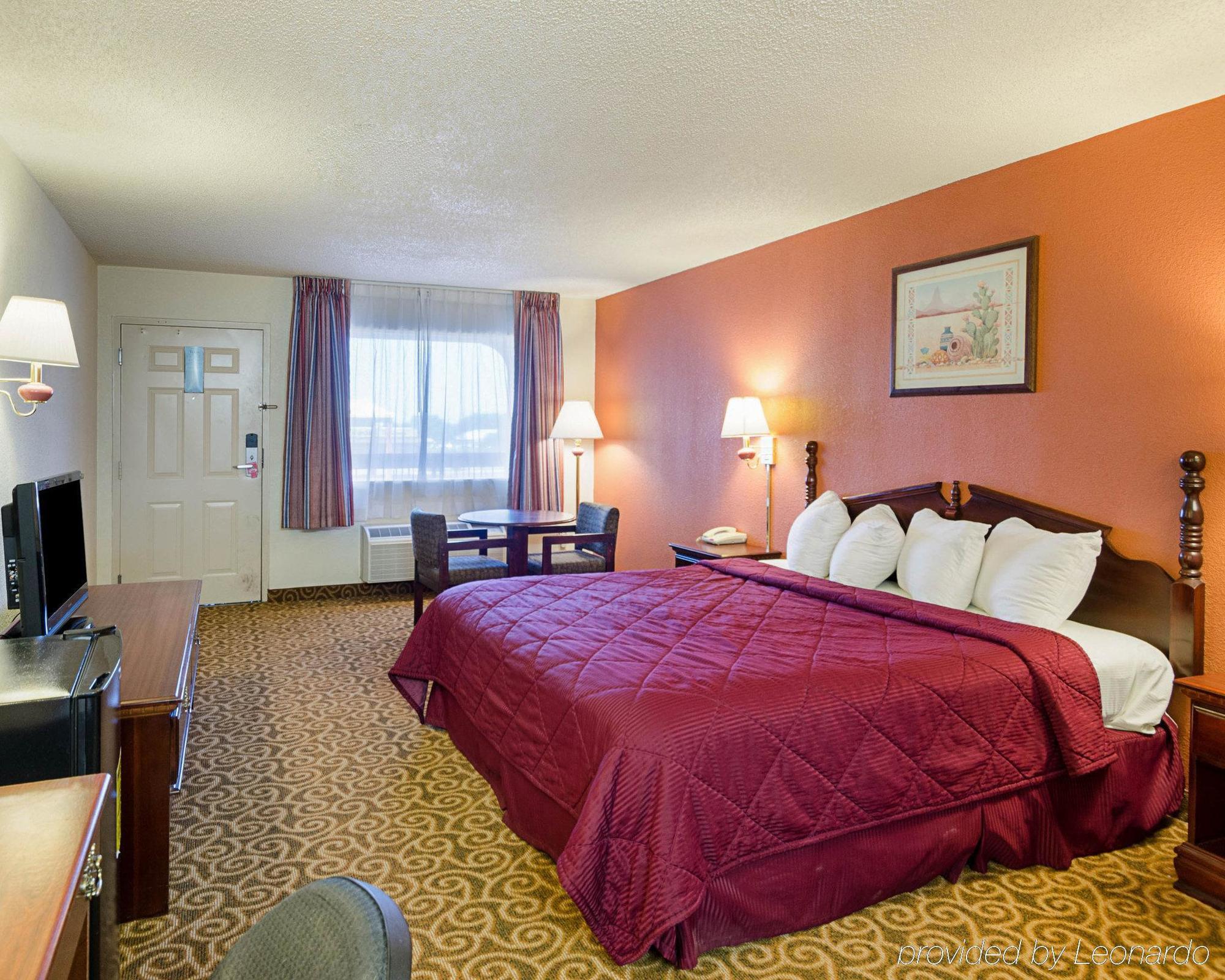 Surestay Hotel By Best Western Childress Bagian luar foto