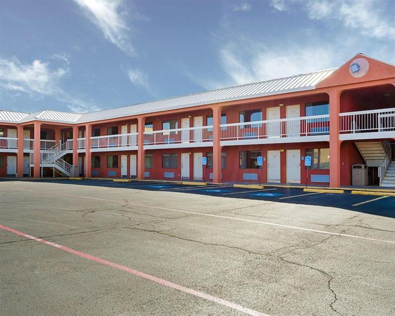 Surestay Hotel By Best Western Childress Bagian luar foto