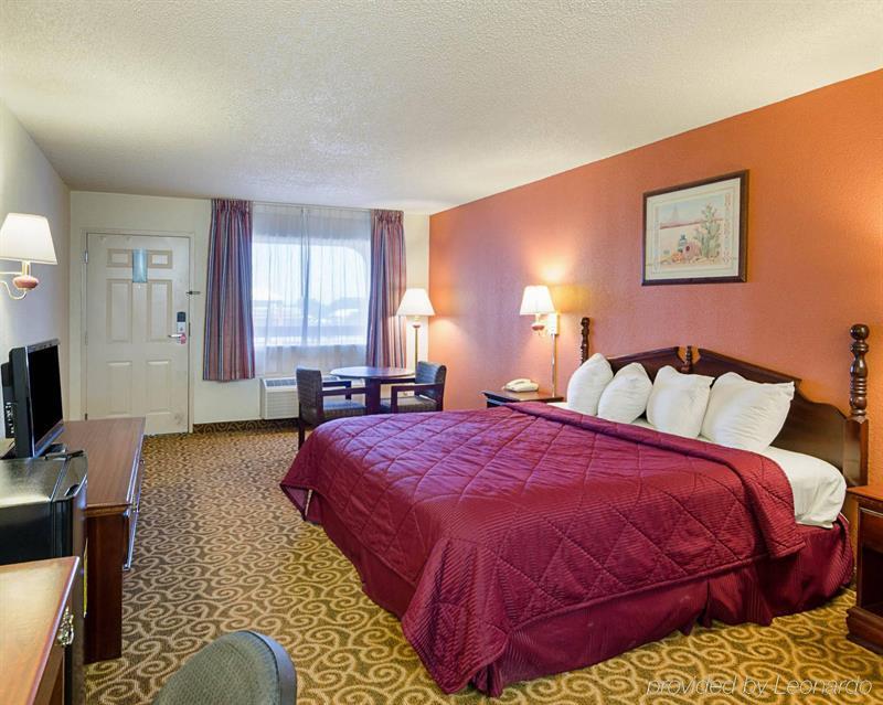 Surestay Hotel By Best Western Childress Bagian luar foto